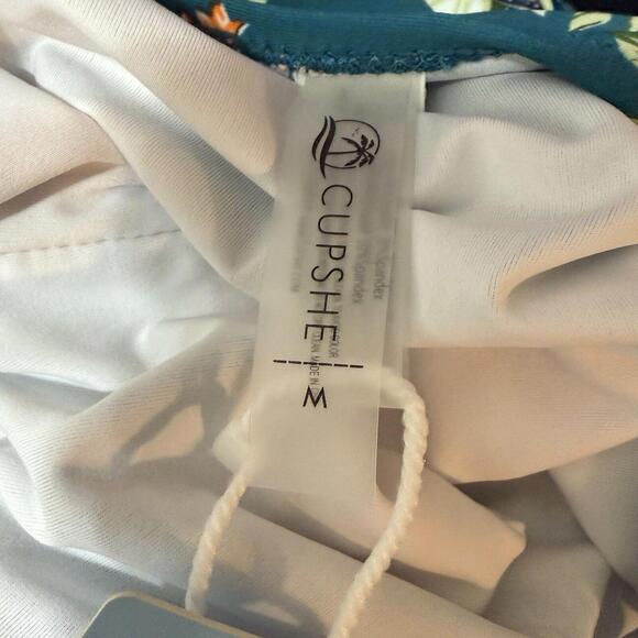 NWT Cupshe One Piece Swimsuit Size Medium Green Tropical Floral Green - Picture 8 of 8